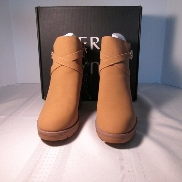 Naturalizer Madalynn Buckle Water Repellent Ankle Boot Sz 9.5 M NWT - Picture 3 of 12